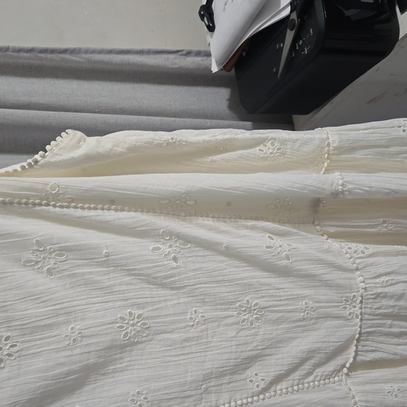 Aerie Eyelet Dress size L, adjustable straps.  off white, knee-length lightweigh - Picture 5 of 11